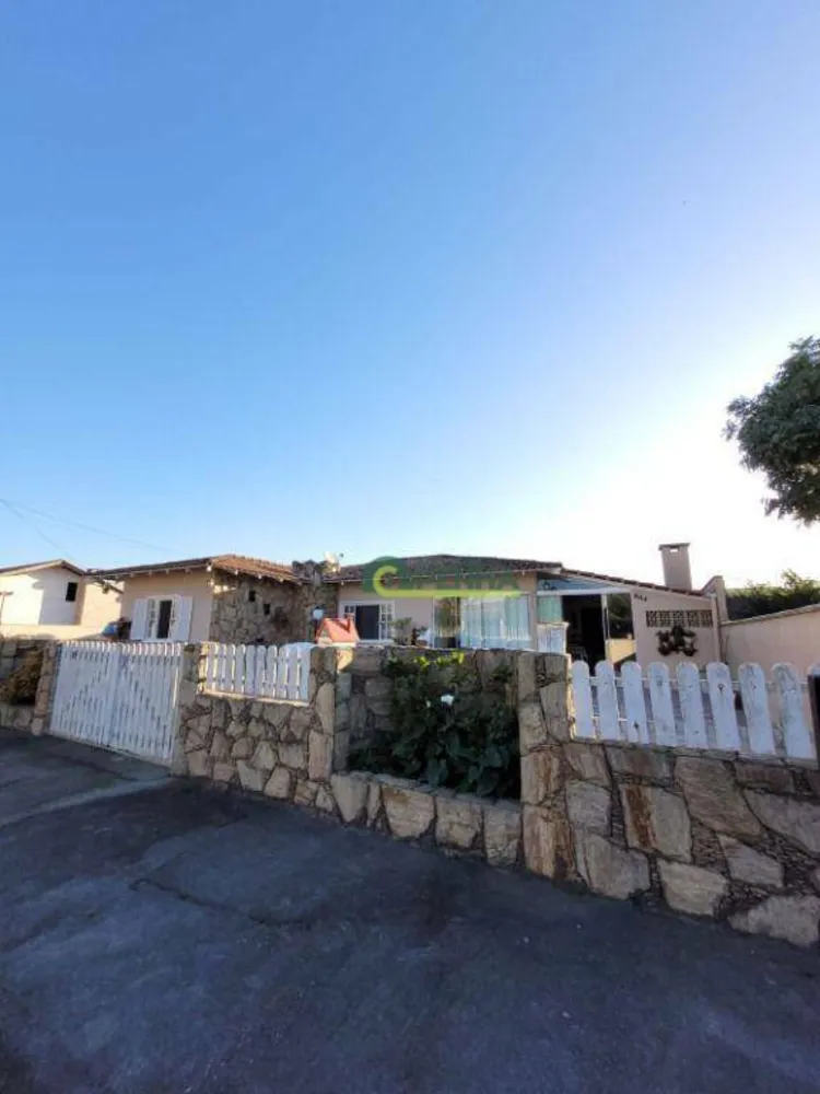 Casa, 5 quartos, 130 m² - Foto 1