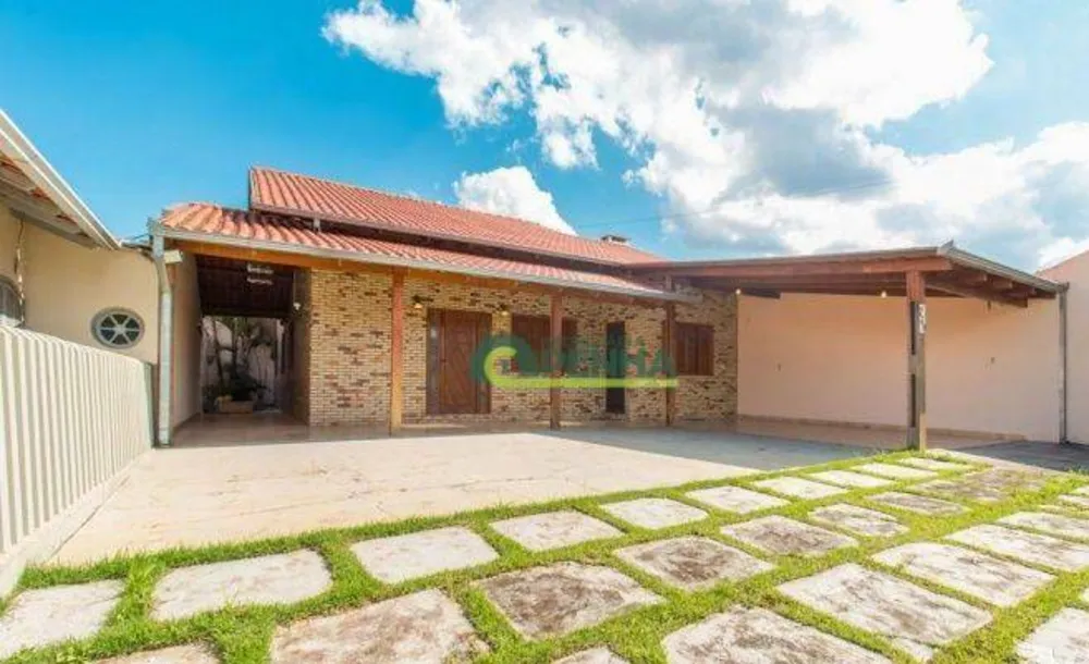 Casa, 4 quartos, 234 m² - Foto 1