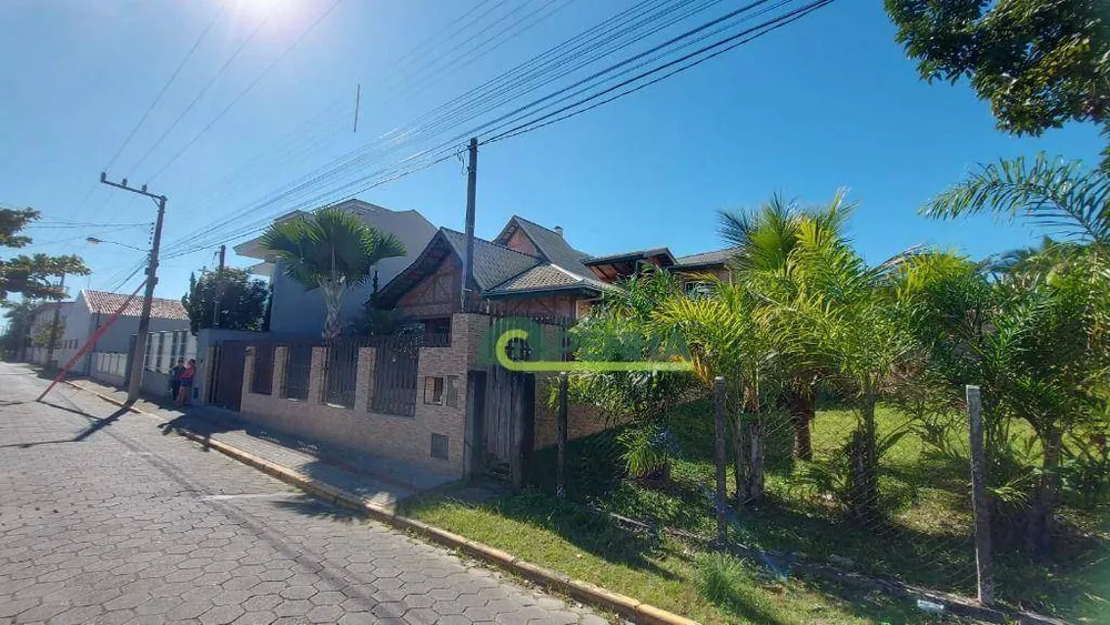 Casa, 5 quartos, 250 m² - Foto 2