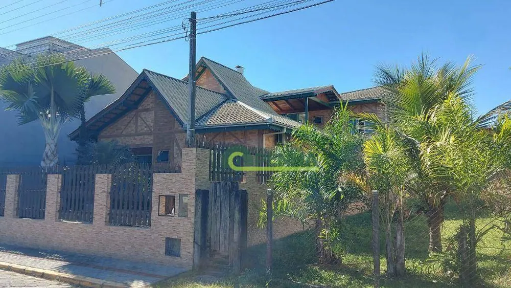 Casa, 5 quartos, 250 m² - Foto 4