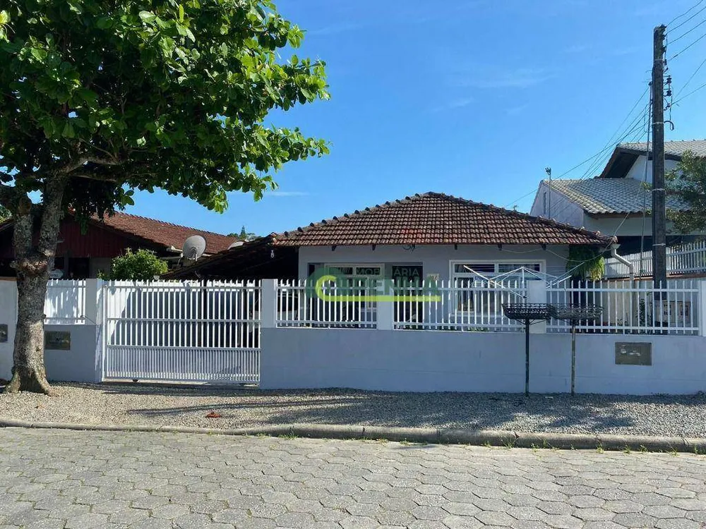 Casa, 6 quartos - Foto 1