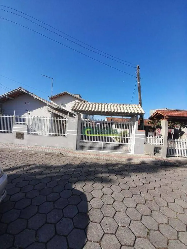 Sobrado, 5 quartos, 200 m² - Foto 1