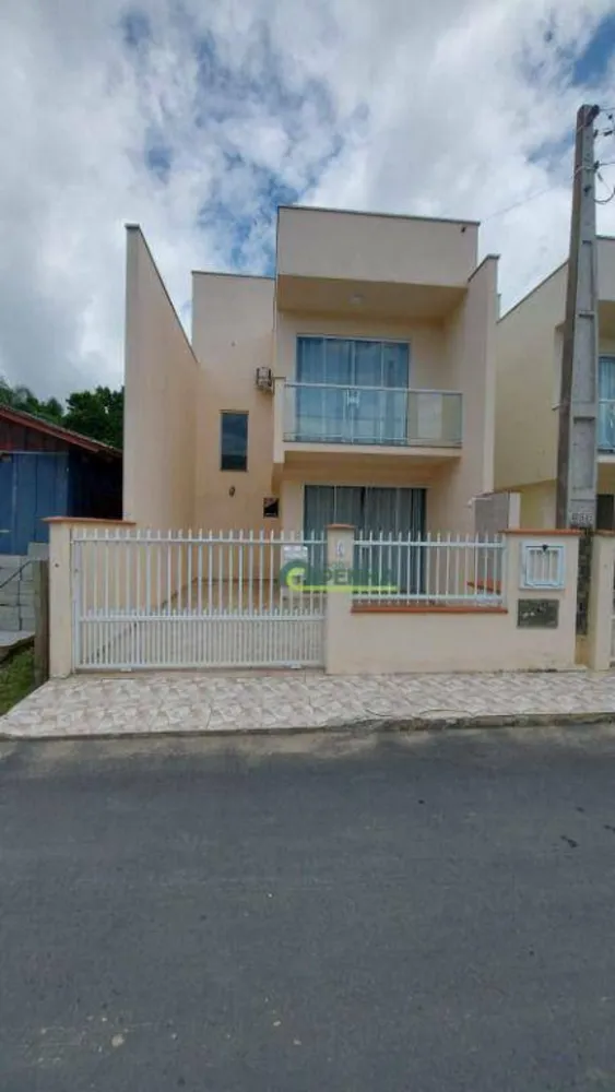 Casa, 3 quartos, 81 m² - Foto 2
