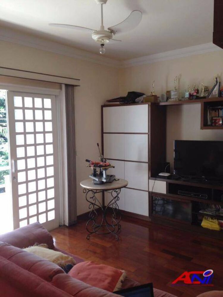 Sobrado à venda com 4 quartos, 238m² - Foto 2
