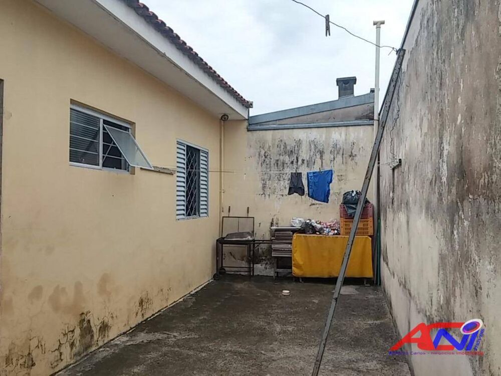 Casa à venda com 2 quartos, 70m² - Foto 11