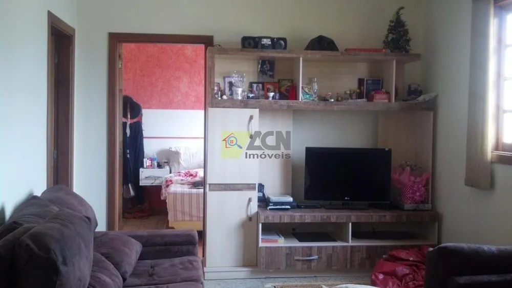 Chácara, 3 quartos, 1232 m² - Foto 2
