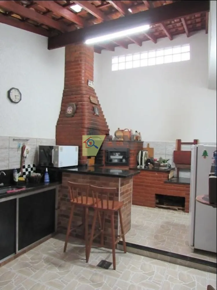 Sobrado, 3 quartos, 210 m² - Foto 2