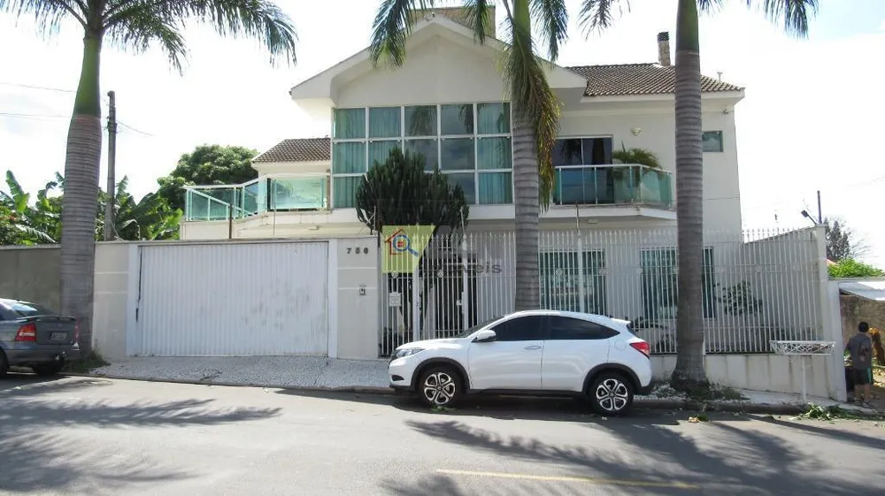 Casa, 8 quartos, 654 m² - Foto 1