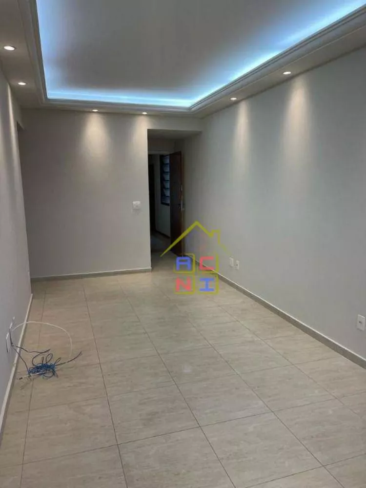 Apartamento à venda com 3 quartos, 77m² - Foto 8