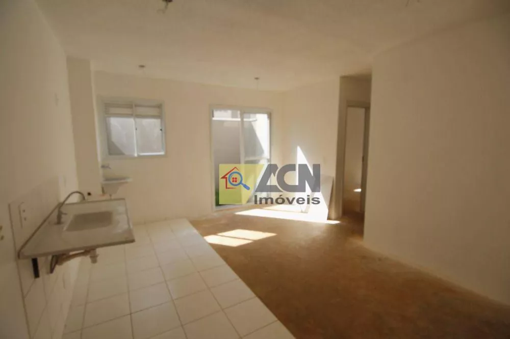 Apartamento à venda com 2 quartos, 42m² - Foto 2