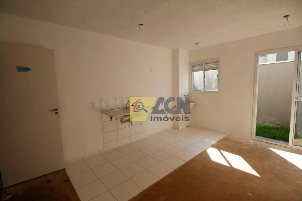 Apartamento à venda com 2 quartos, 42m² - Foto 4