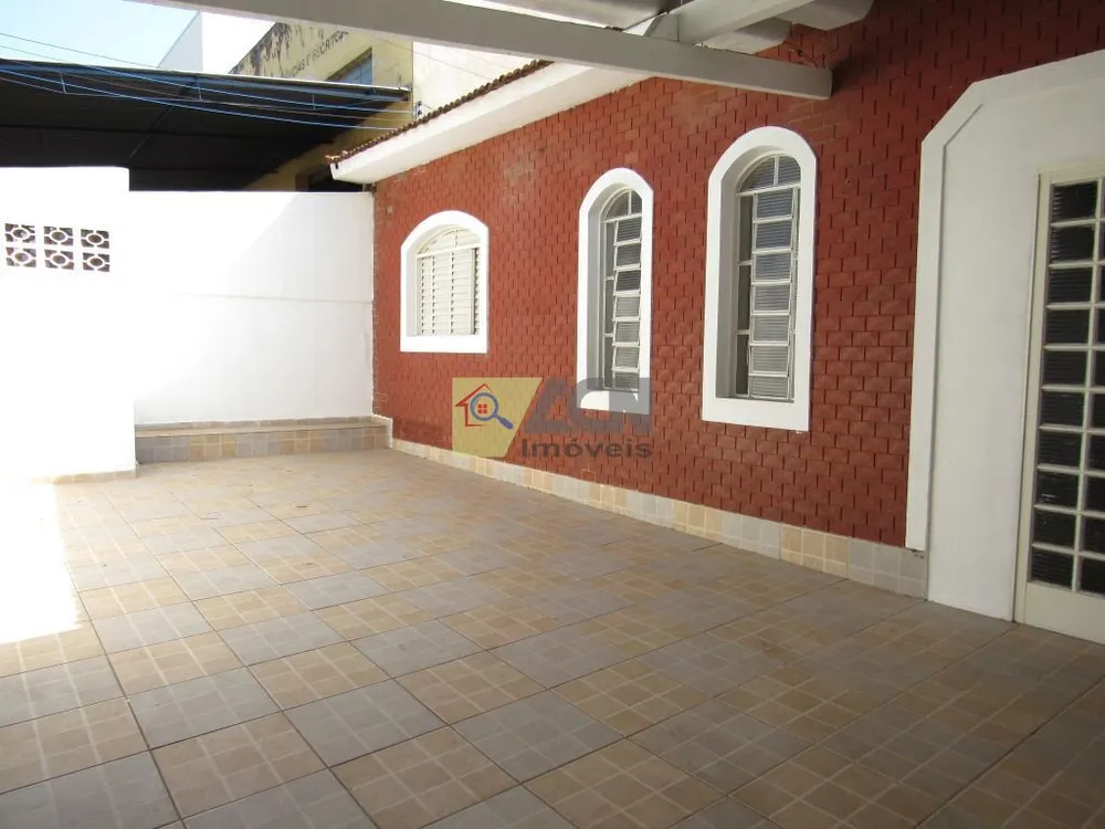 Casa, 4 quartos, 182 m² - Foto 1