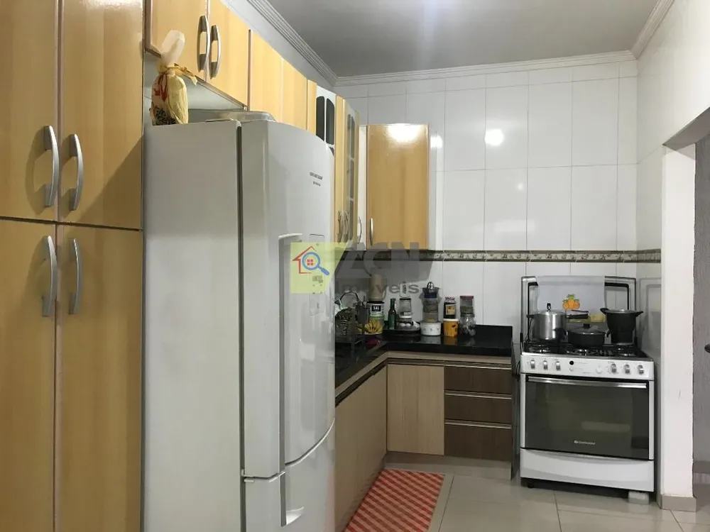 Casa, 4 quartos, 180 m² - Foto 4