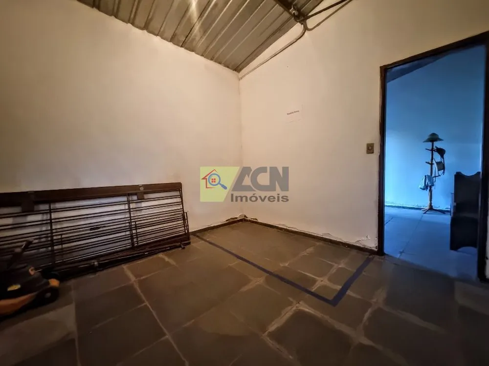 Chácara, 3 quartos, 2100 m² - Foto 1