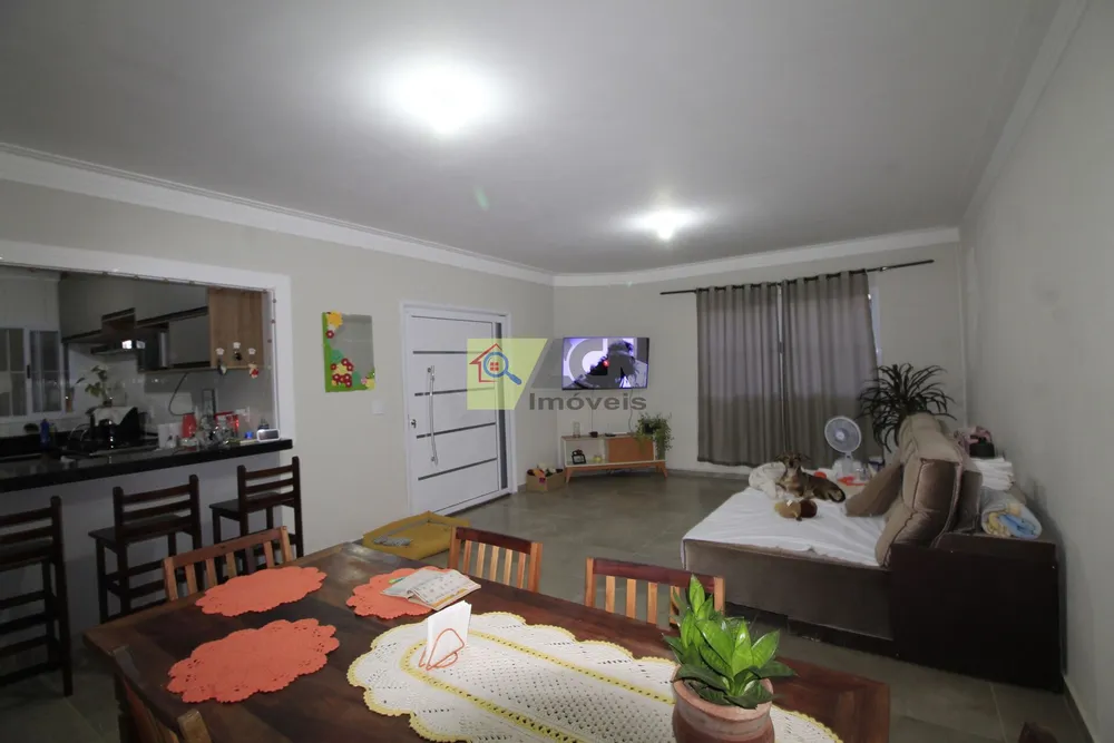 Casa, 3 quartos, 230 m² - Foto 2