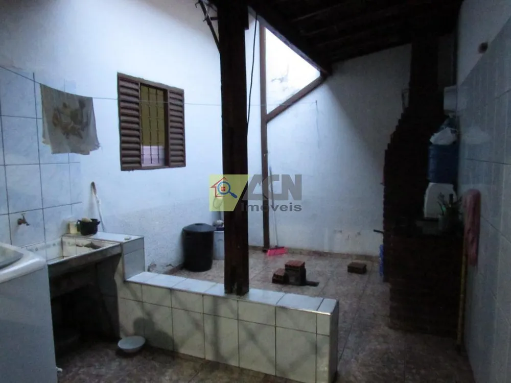 Casa, 4 quartos, 200 m² - Foto 11