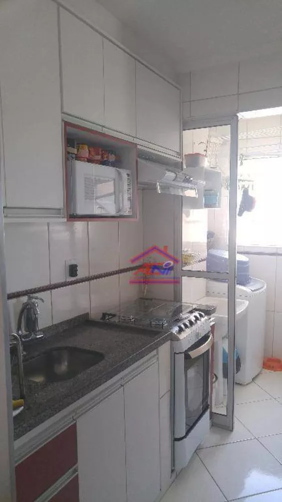 Apartamento à venda com 2 quartos, 42m² - Foto 3