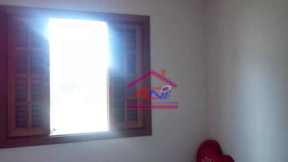 Chácara à venda com 3 quartos, 300m² - Foto 2