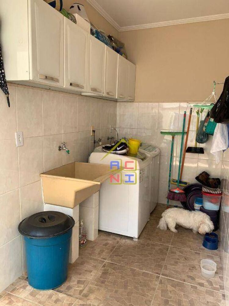 Casa, 3 quartos, 238 m² - Foto 15