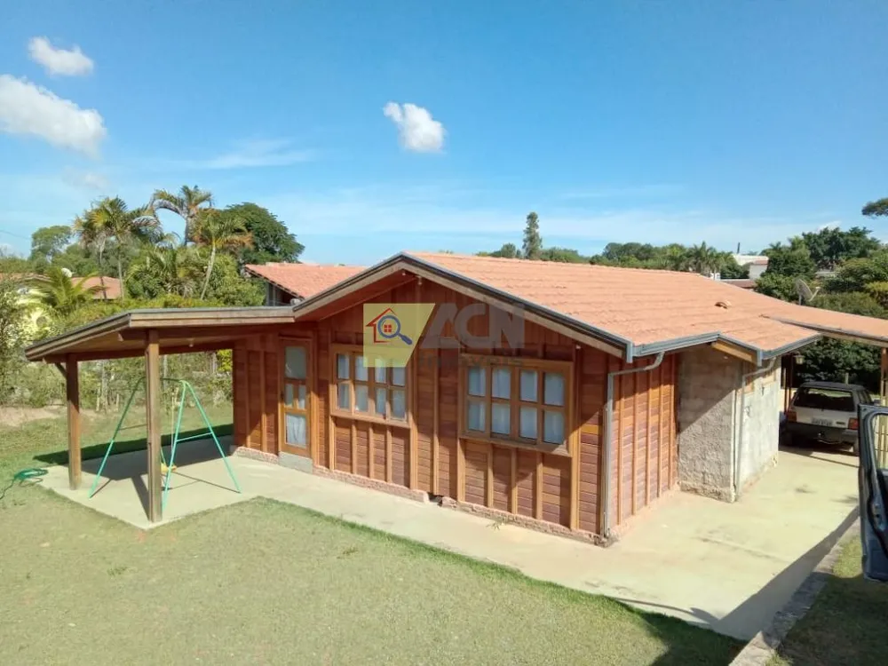 Chácara, 3 quartos, 1570 m² - Foto 1