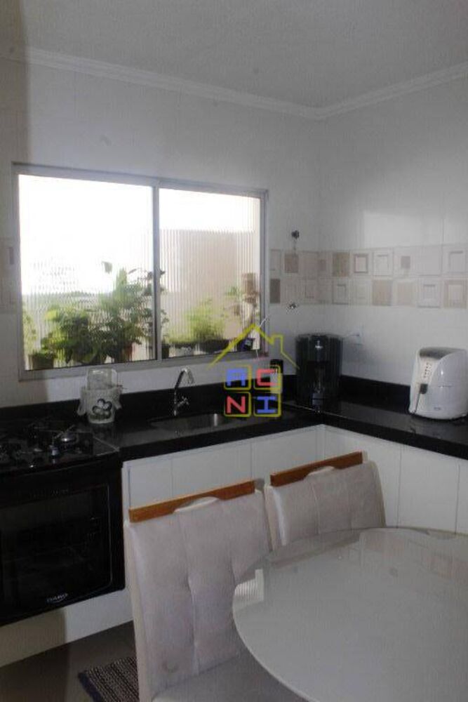 Casa à venda com 2 quartos, 130m² - Foto 15