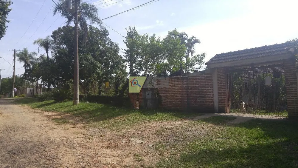 Chácara, 3 quartos, 2085 m² - Foto 1