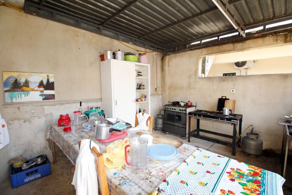 Casa à venda e aluguel com 4 quartos, 200m² - Foto 23