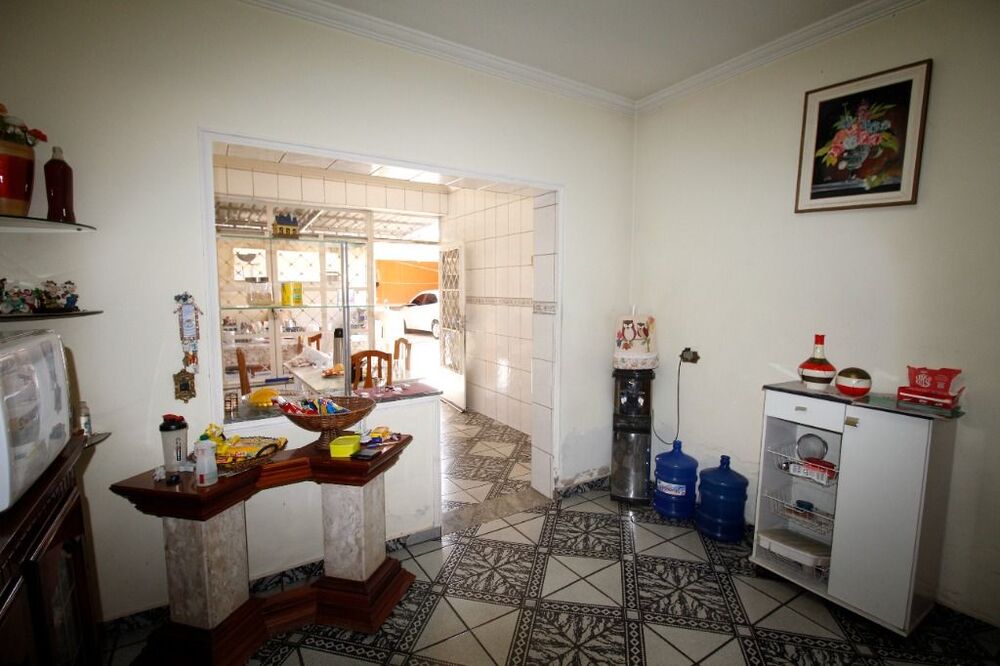 Casa à venda e aluguel com 4 quartos, 200m² - Foto 13