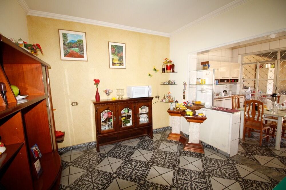 Casa à venda e aluguel com 4 quartos, 200m² - Foto 12