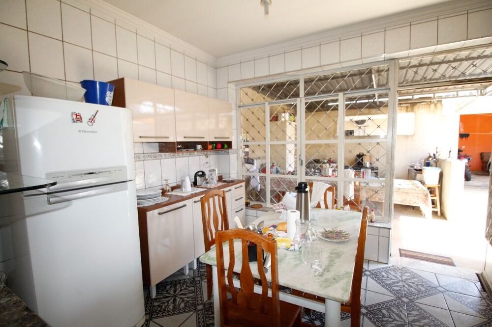 Casa à venda e aluguel com 4 quartos, 200m² - Foto 14
