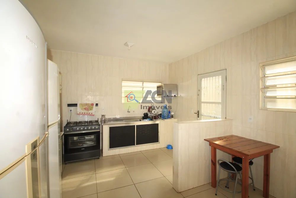 Casa, 5 quartos, 220 m² - Foto 9