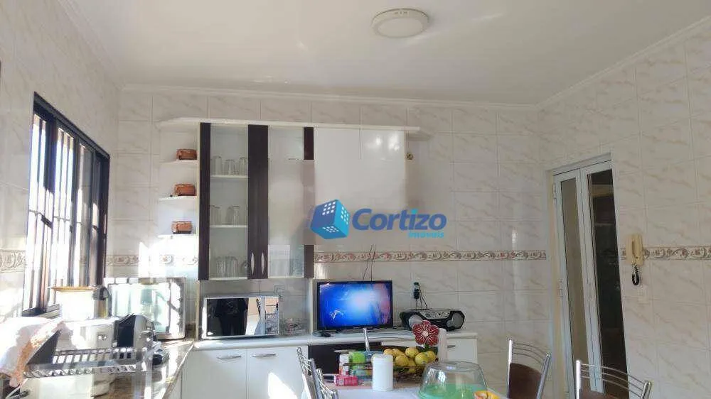 Casa, 4 quartos, 380 m² - Foto 2