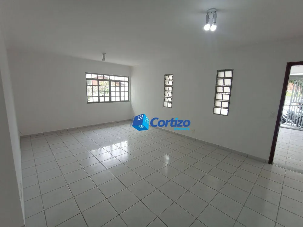 Casa, 3 quartos, 200 m² - Foto 3