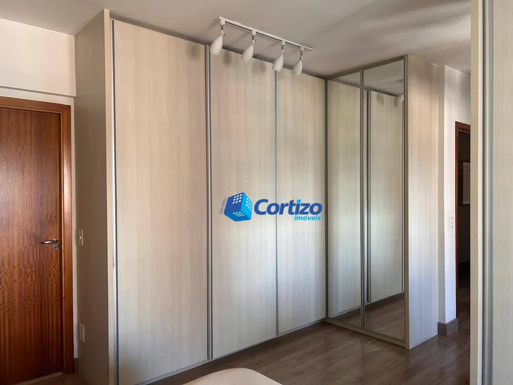 Apartamento, 3 quartos, 160 m² - Foto 2