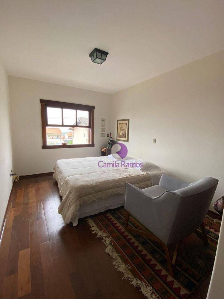 Casa, 4 quartos, 329 m² - Foto 2
