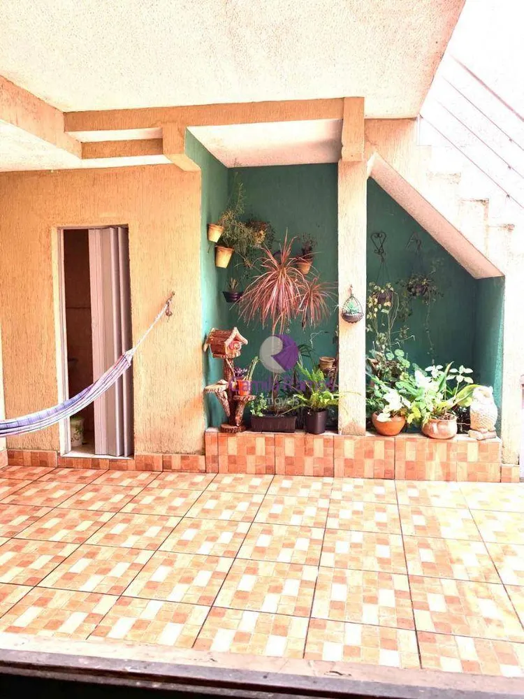 Sobrado, 6 quartos, 333 m² - Foto 2