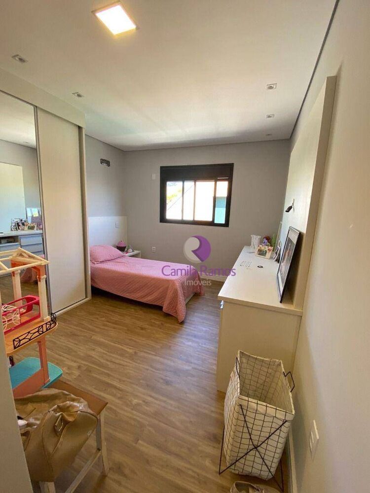 Sobrado, 4 quartos, 240 m² - Foto 1