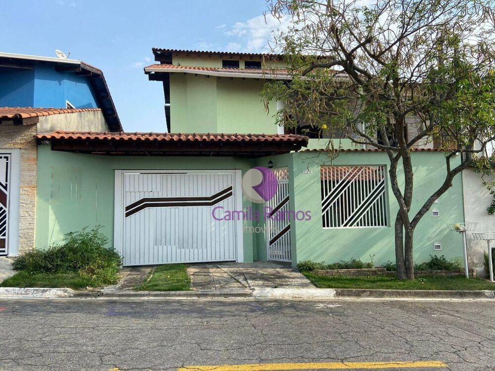 Sobrado, 3 quartos, 245 m² - Foto 1