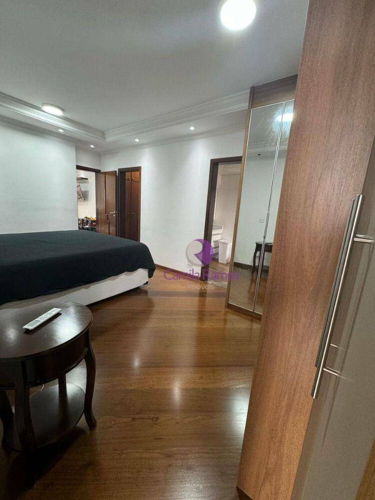 Apartamento à venda com 4 quartos, 220m² - Foto 2