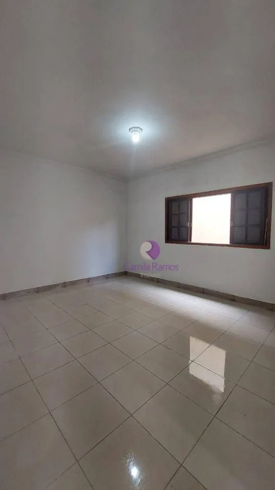 Casa, 3 quartos, 235 m² - Foto 1