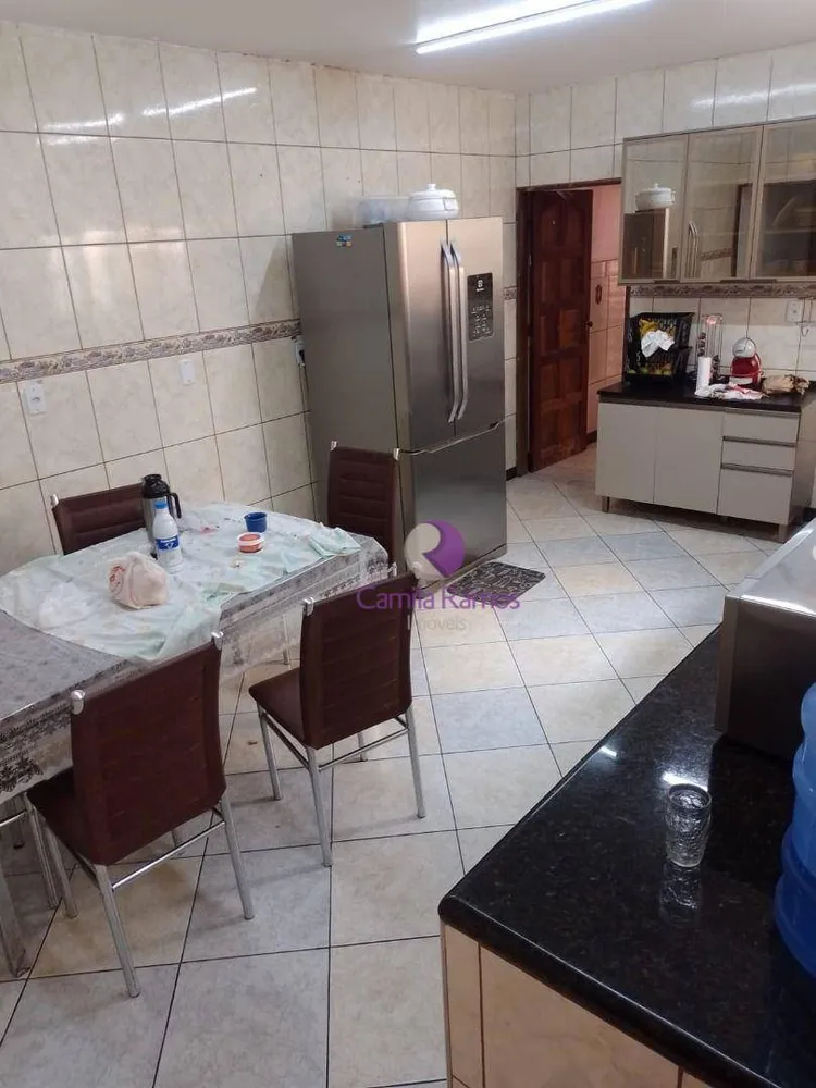 Sobrado, 5 quartos, 204 m² - Foto 1