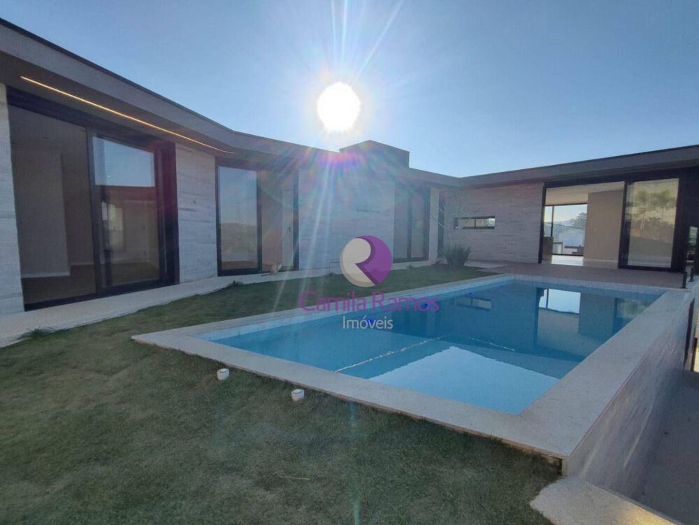 Sobrado, 4 quartos, 242 m² - Foto 1