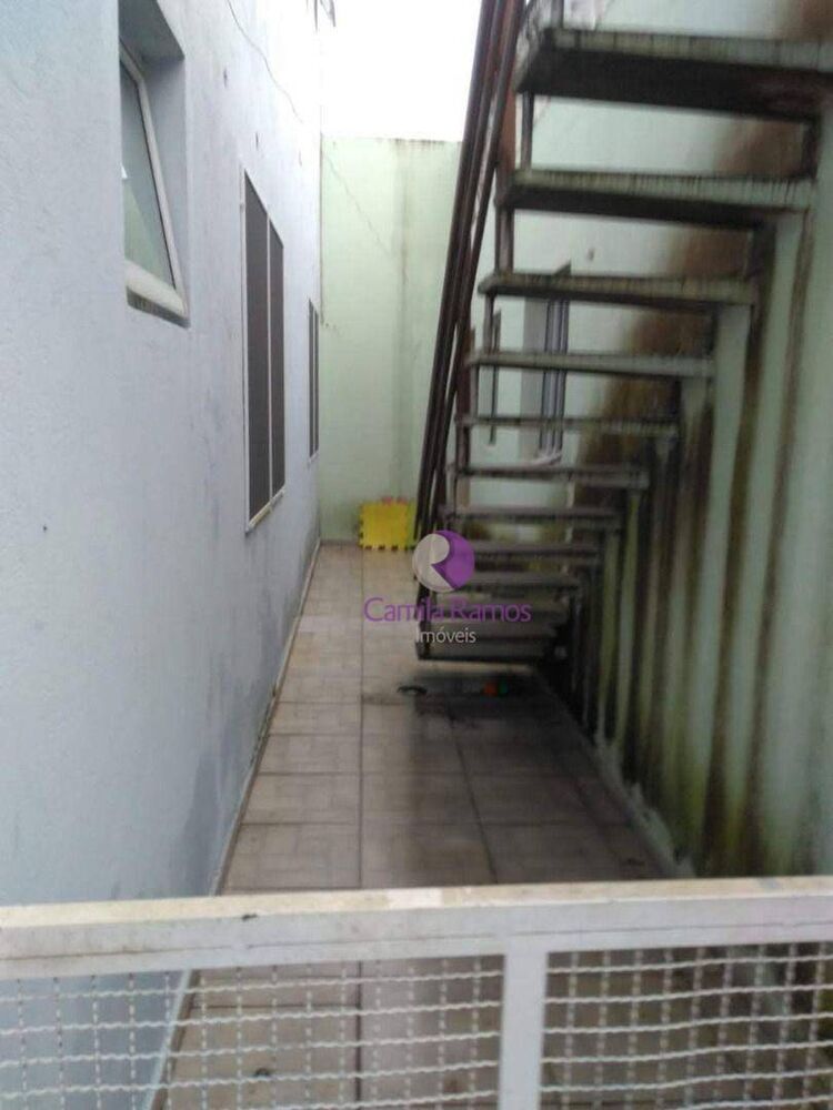Sobrado à venda com 4 quartos, 300m² - Foto 2