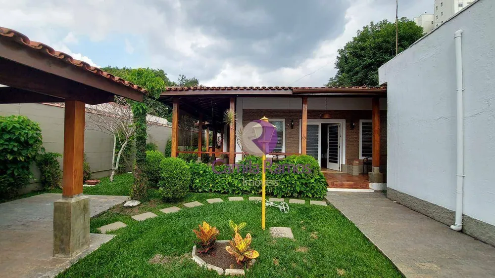 Casa, 3 quartos, 421 m² - Foto 1