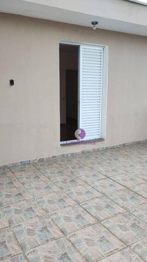 Sobrado à venda com 3 quartos, 180m² - Foto 1