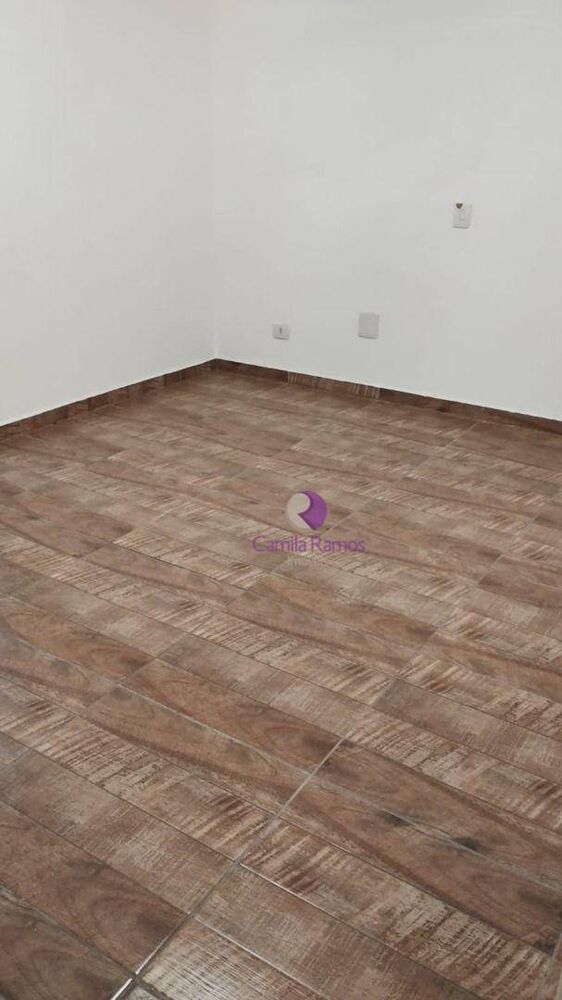 Sobrado à venda com 3 quartos, 180m² - Foto 2
