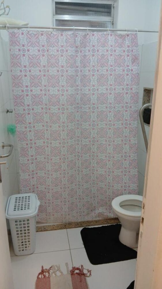 Casa à venda com 6 quartos, 200m² - Foto 4