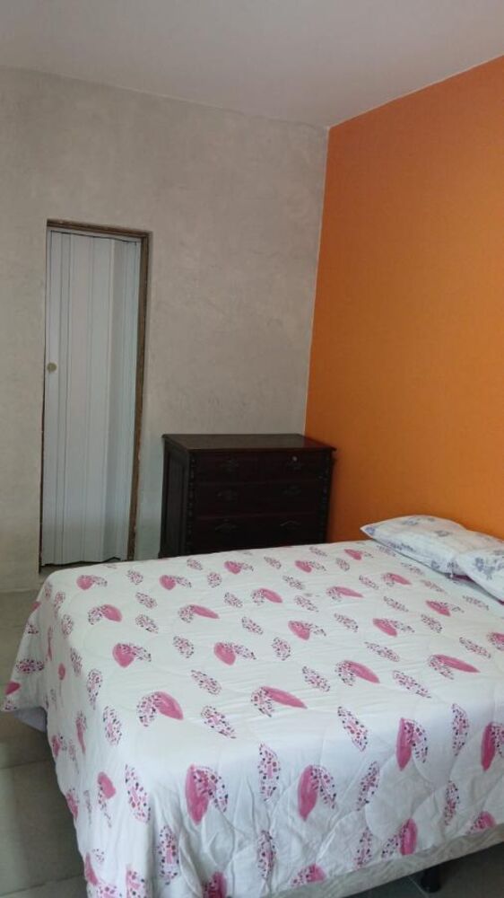 Casa à venda com 6 quartos, 200m² - Foto 3