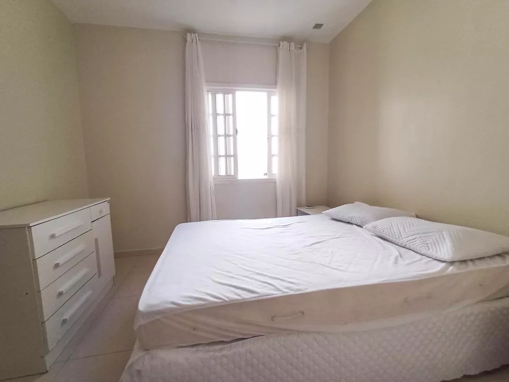 Casa, 3 quartos, 135 m² - Foto 2