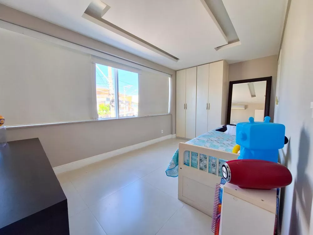Casa, 4 quartos, 268 m² - Foto 44